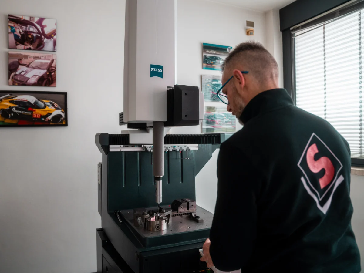 lavorazione-minuterie-meccaniche-precisione-modena